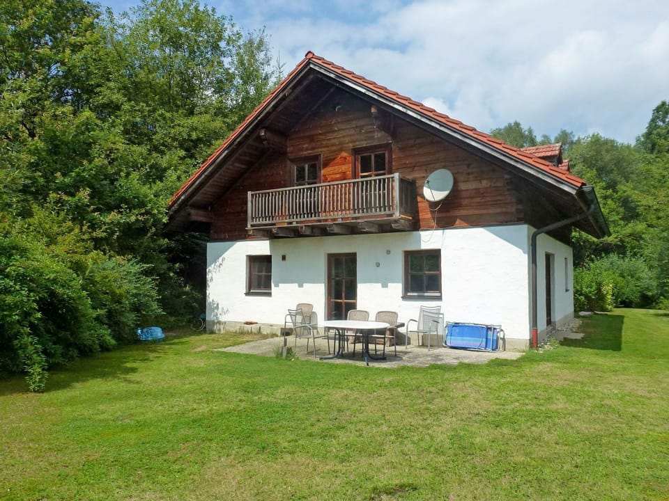 House, Property, Home, Building, Cottage, Real Estate, Farmhouse, Land Lot, Roof, Estate