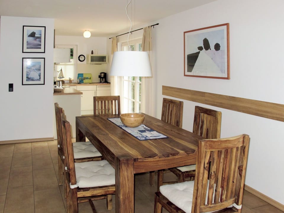 Room, Dining Room, Furniture, Property, Table, Interior Design, Kitchen & Dining Room Table, Floor, Hardwood, Building