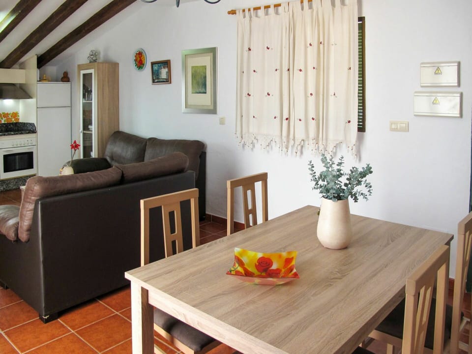 Table, Furniture, Property, Tableware, Picture Frame, Plant, Wood, Chair, Orange, Interior Design