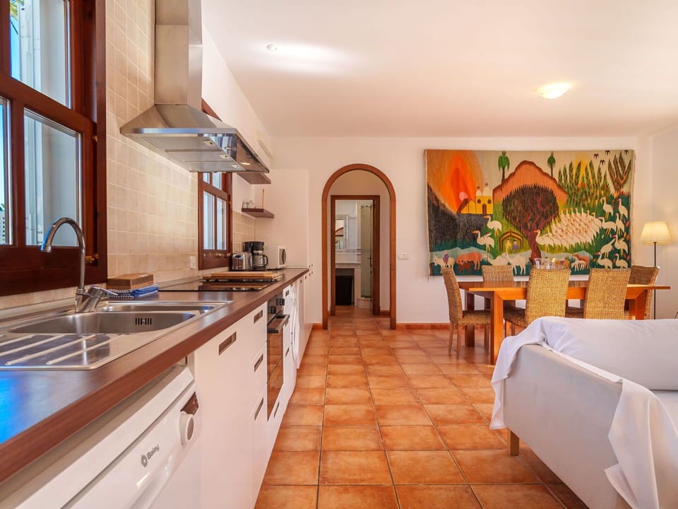 Cabinetry, Sink, Property, Furniture, Countertop, Tap, Kitchen Sink, Table, Interior Design, Lighting