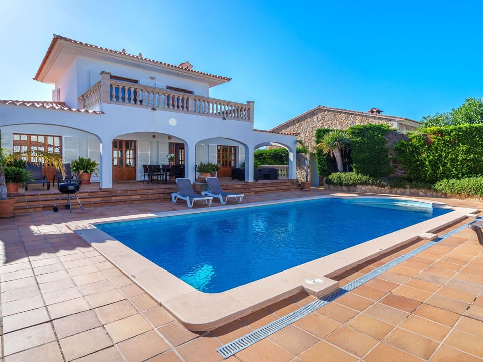 Water, Plant, Property, Building, Sky, Swimming Pool, Azure, Chair, House, Tree