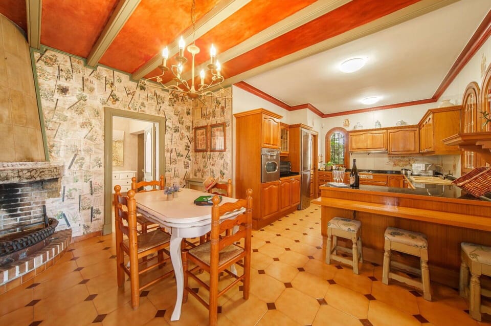 Table, Property, Furniture, Building, Orange, Wood, Chair, Interior Design, Picture Frame, Floor