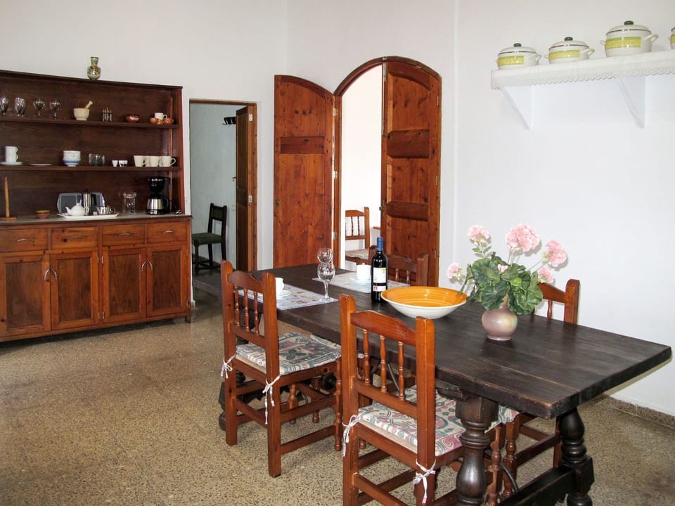 Furniture, Room, Dining Room, Property, Building, Table, Interior Design, Cabinetry, House, Kitchen & Dining Room Table