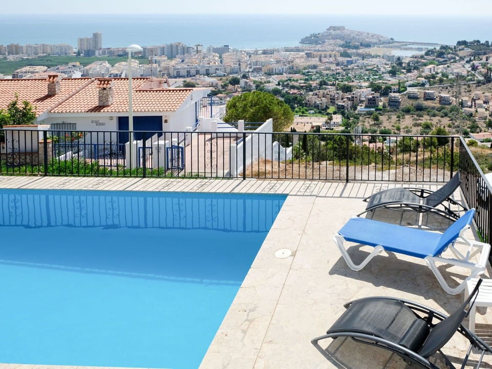 Sky, Daytime, Property, Building, Azure, Swimming Pool, Outdoor Furniture, Architecture, Plant, Urban Design