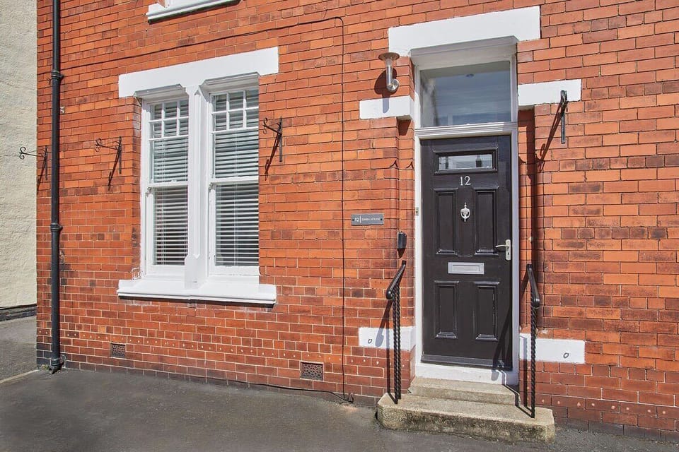 Simba House, Saltburn-by-the-Sea - Host & Stay