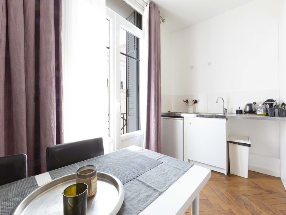 kitchen with breafast area, coffee maker, kettle