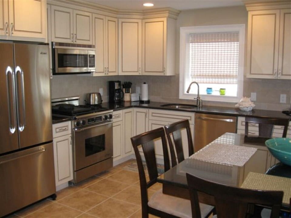 Kitchen has Keurig and traditional coffee makers