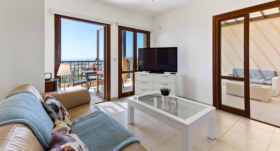 Apartment Pyrgos CC12_Aphrodite Hills Resort, Cyprus. Aphroditerentals.com2.jpg
