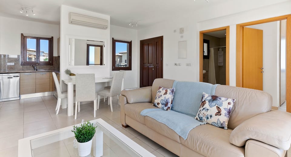 Apartment Pyrgos CC12_Aphrodite Hills Resort, Cyprus. Aphroditerentals.com4.jpg