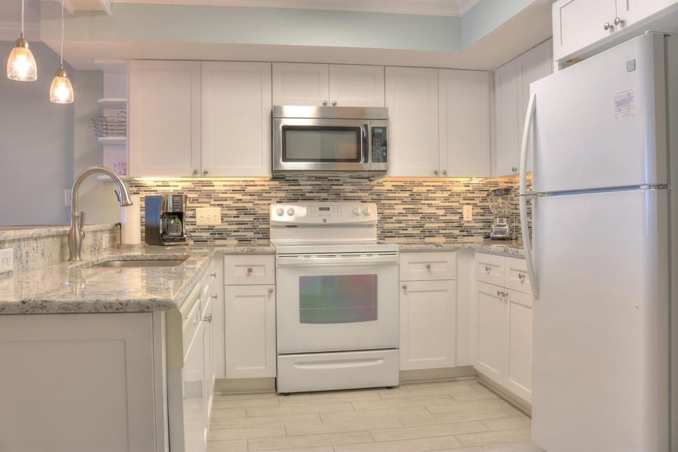 Pelican Watch 602-Kitchen
