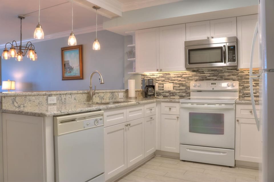 Pelican Watch 602-Kitchen