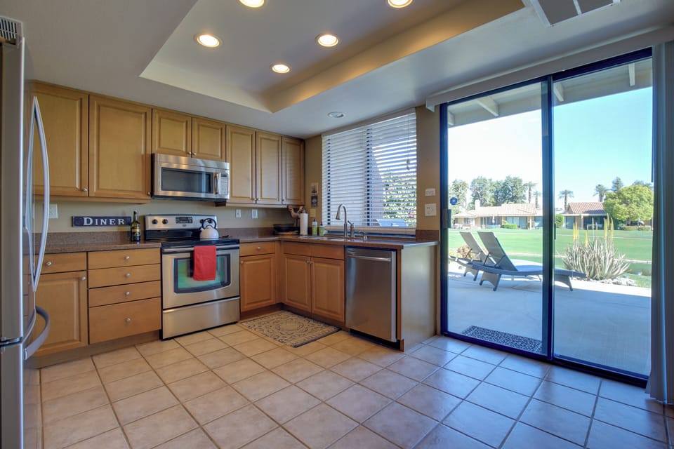 Fully Equipped Kitchen | Coffee Maker | Tea Kettle