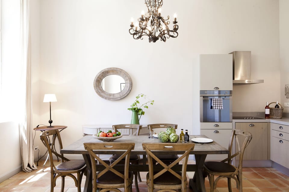 Large Chateau for rent in France, by Petit-Chateau. Com