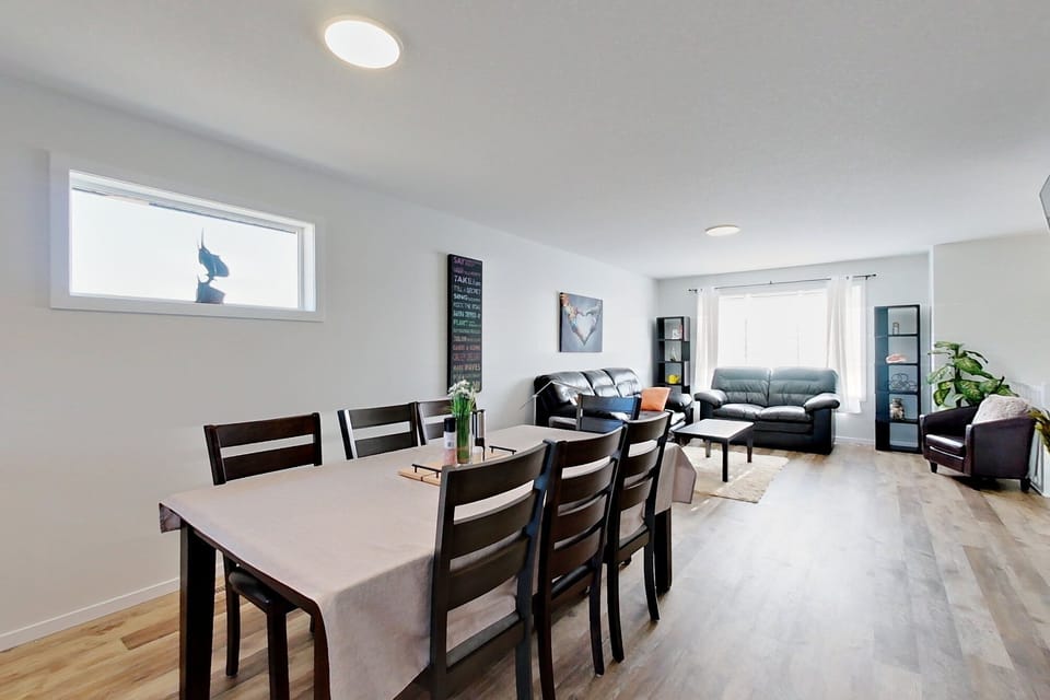 Great lighting and lots of window coverings if need be