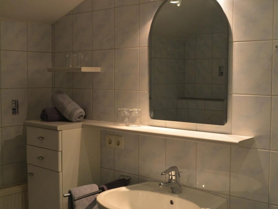 Apartment / 2 bedrooms / shower, toilet - Haus Höring Apartment in Salzburgerland