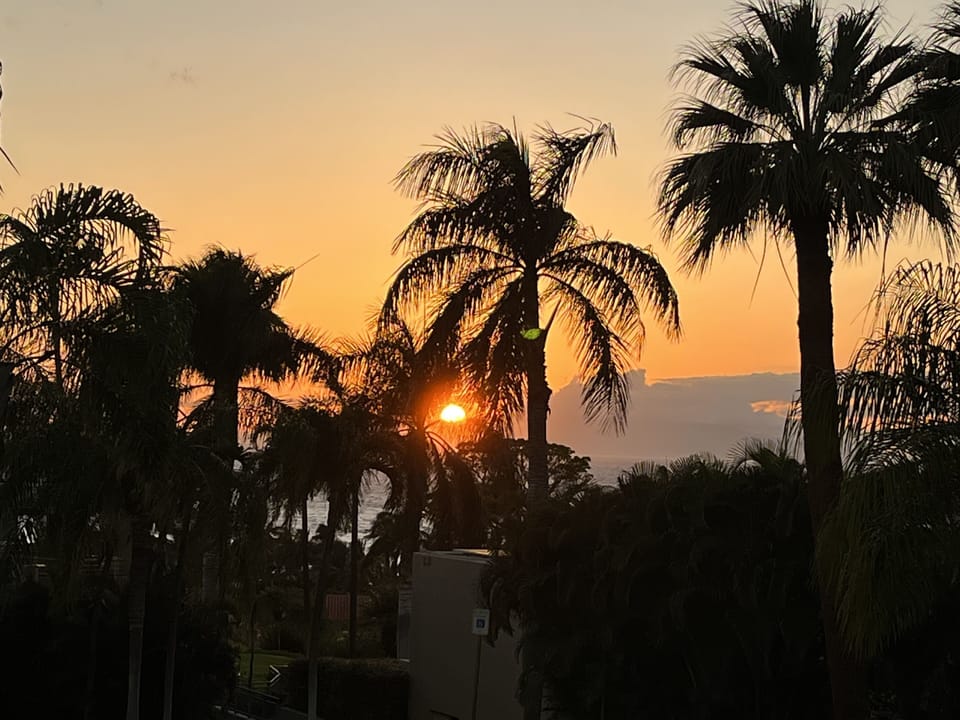 Enjoy the Sun Set Over the Ocean Right From Your Lanai!