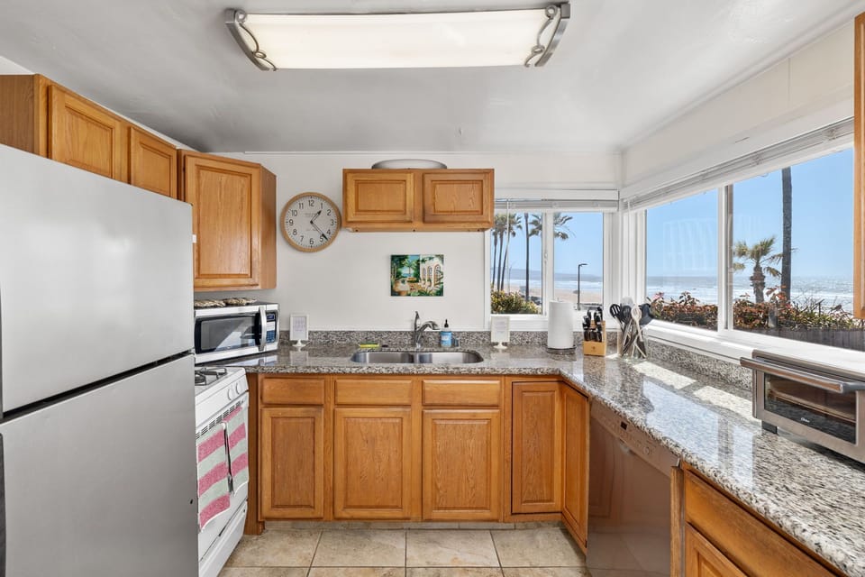 Create your favorite dishes in our fully stocked kitchen space, all while taking in a serene Oceanview.