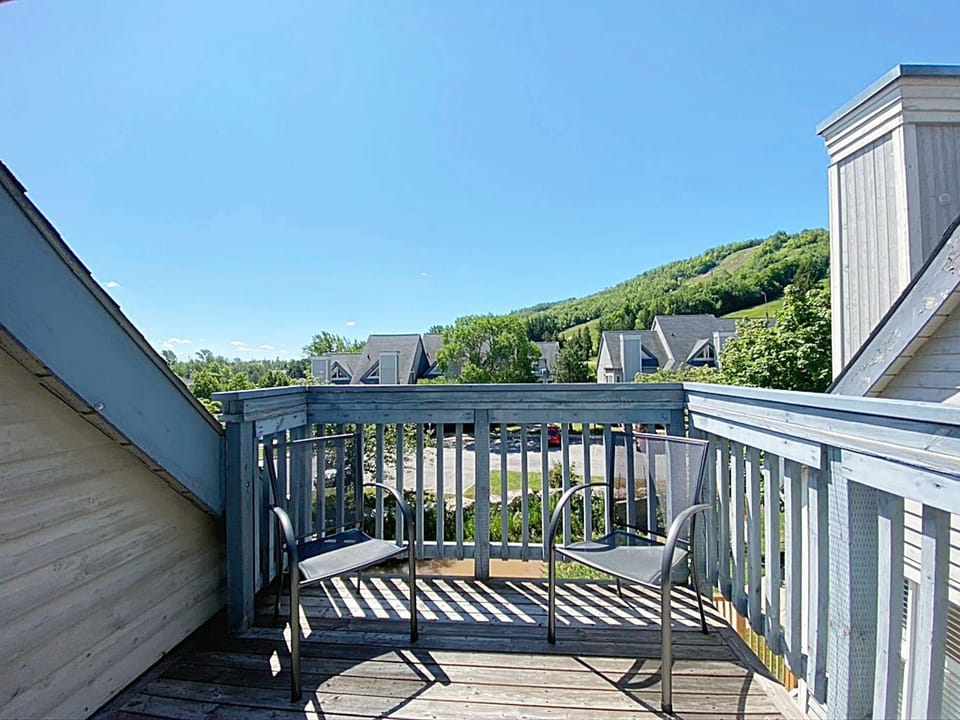 Private Balcony for Upper bedroom