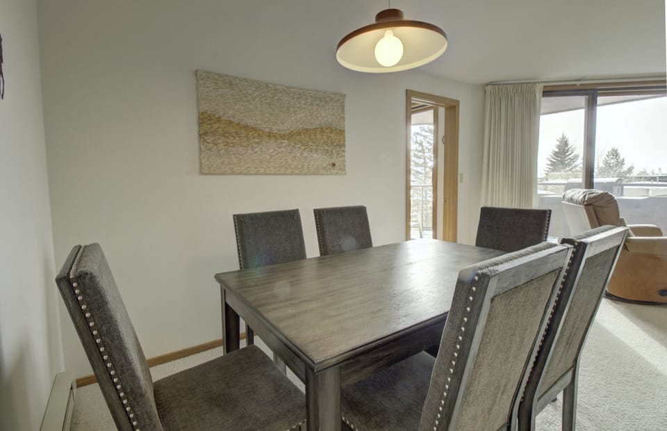 Dining room table