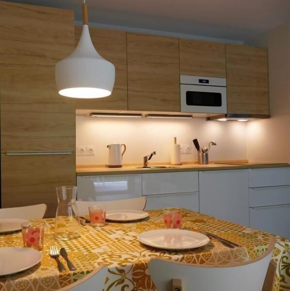 Kitchen area. BaskoParadis
