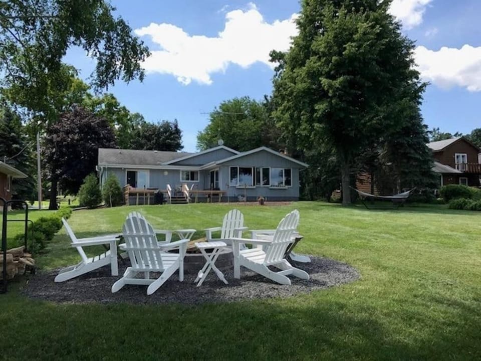 Rear Yard/Fire Pit