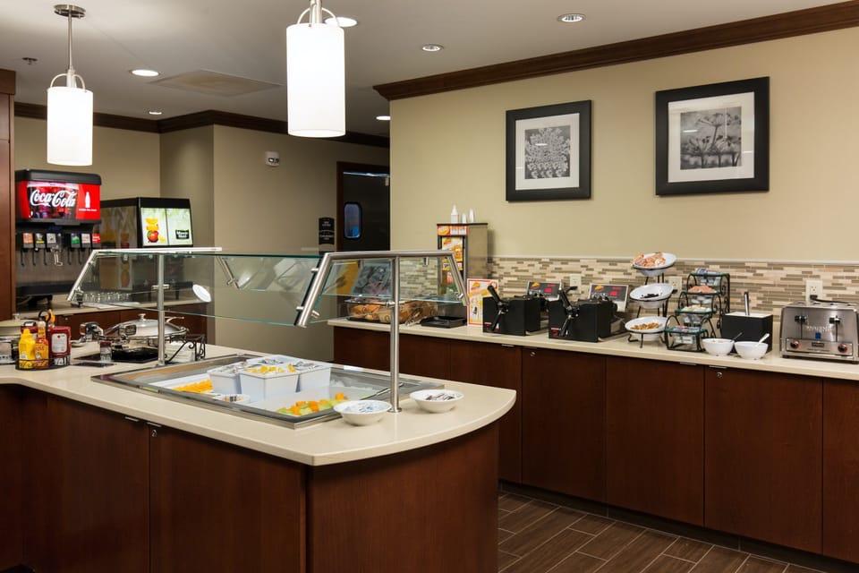 Enjoy FREE daily breakfast.
