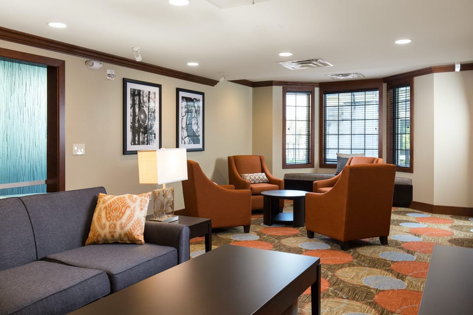 The welcoming lobby provides a lounge area for guests to relax.