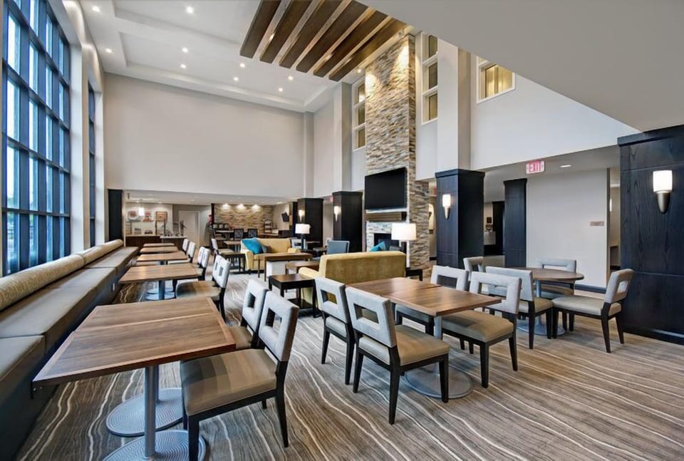 Enjoy and relax in the hotel lobby with free Wi-Fi.
