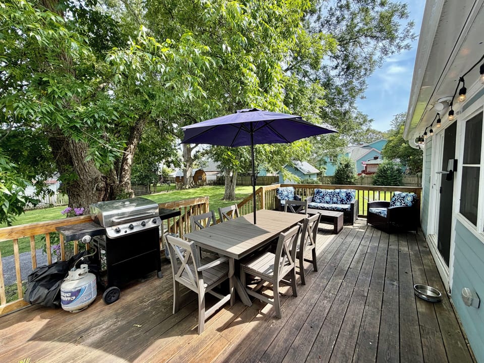 Enjoy dinner or a good book outside or relax under the Carolina sky.
