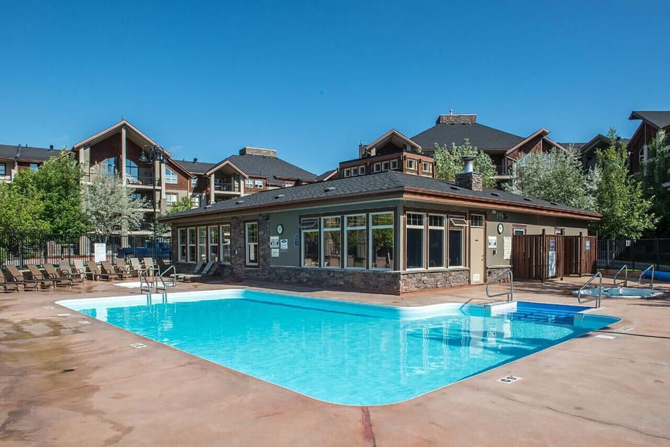 Your stay includes access to the seasonal (May-September long) outdoor pool, year-round hot tub, and fitness centre/gym.