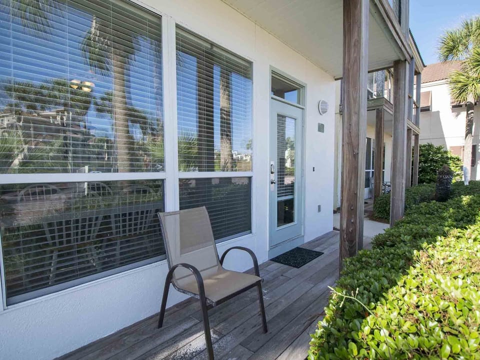 Destiny Beach Villas 7B Front Patio