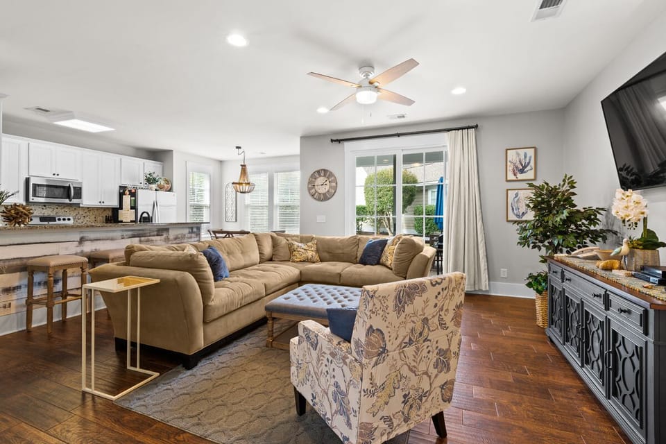 Decorated to make you feel at home. 