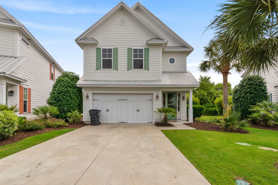 Welcome to 4816 Cantor Villa located in prestigious North Beach Resort.