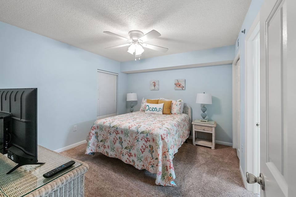 4th Bedroom w/1 Queen