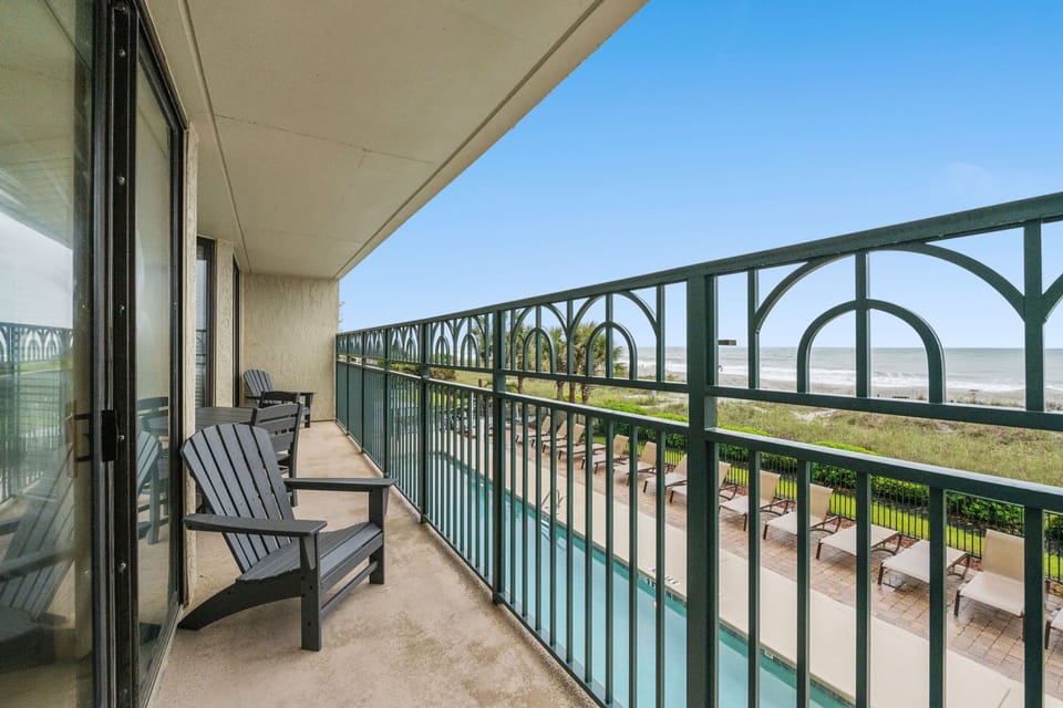 Private Oceanfront Balcony