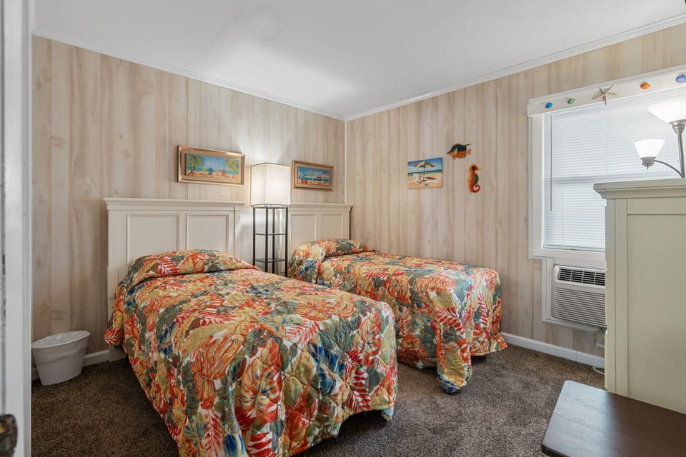 2nd Bedroom w/2 Twins