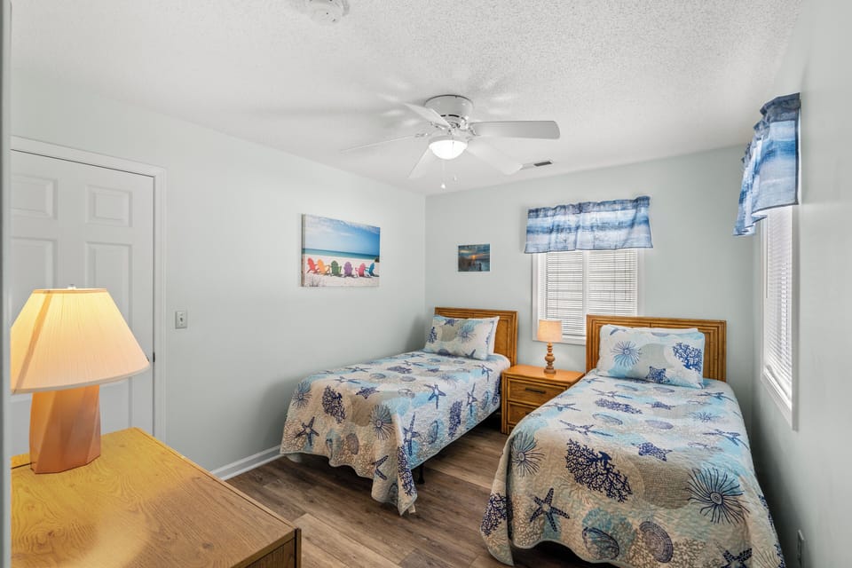 Bedroom #4 w/2 Twins