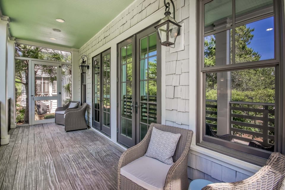 First Floor: Porch