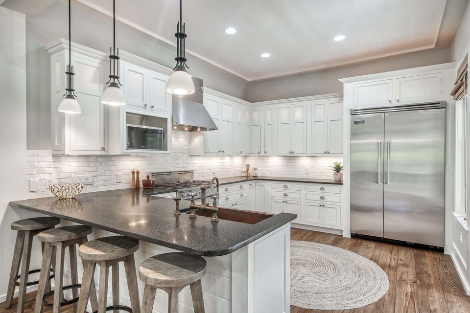 First Floor: Kitchen