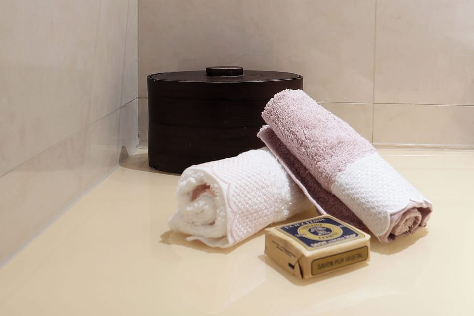 Bathroom amenities