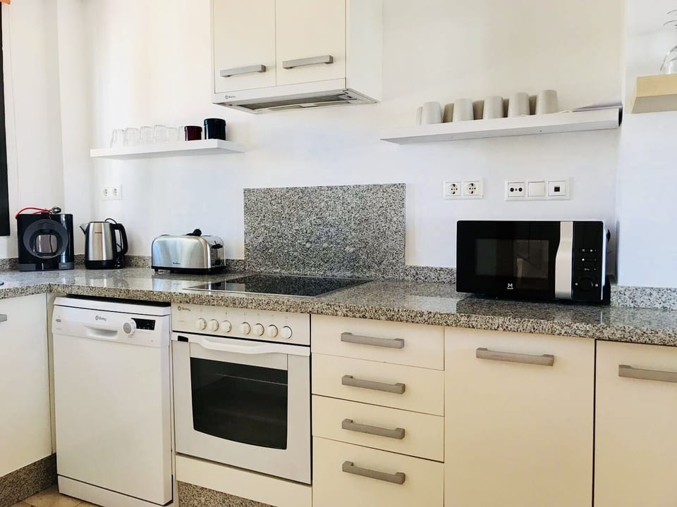 Fully equipped Kitchen for self-catering