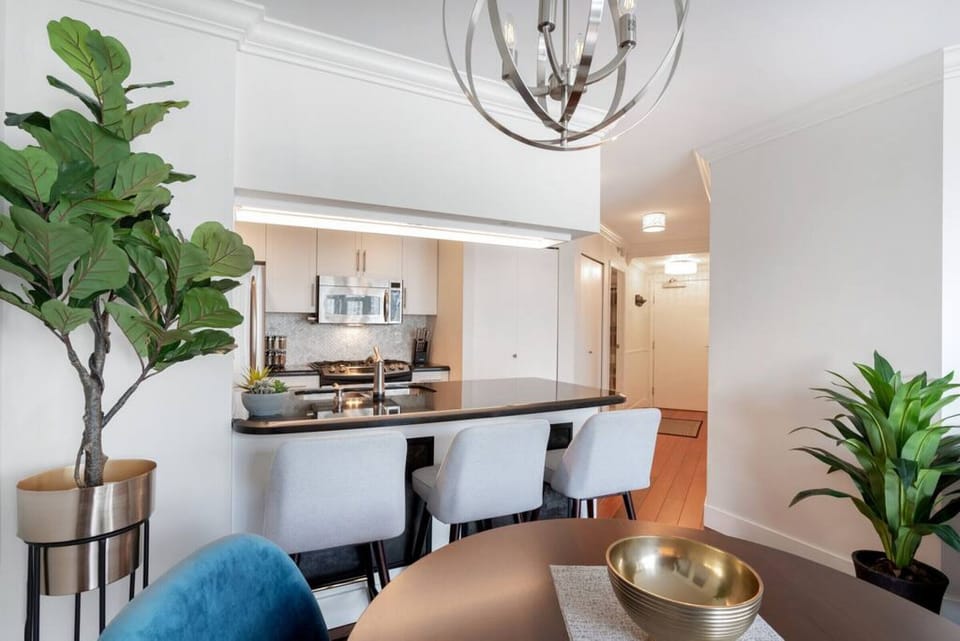 Dining room kitchen