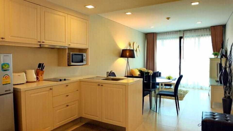 #704 Moroccan style 2 bedroom/pool view