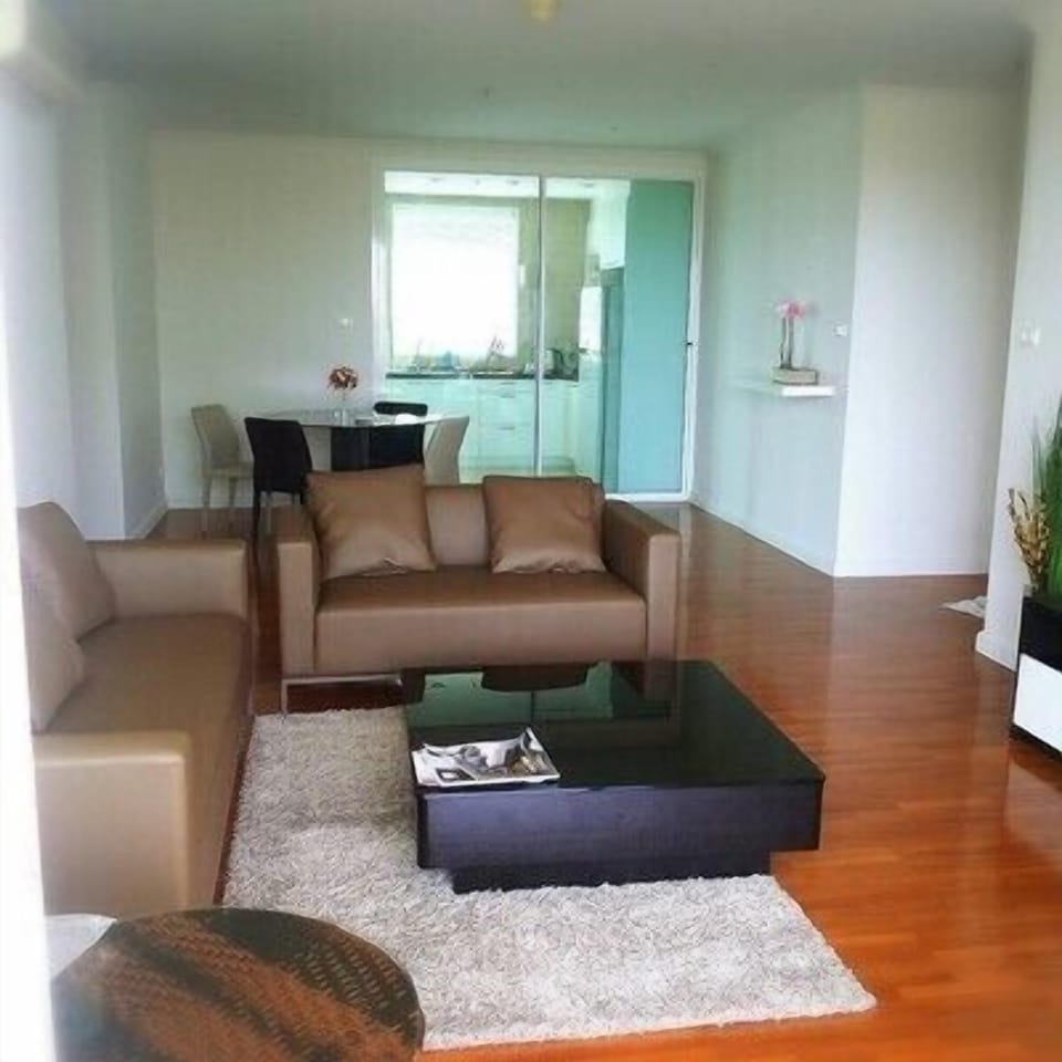2 Bedroom beachfront in Huahin
