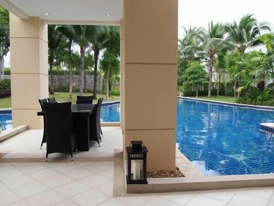 #711-S1 2BR villas /pool access 
