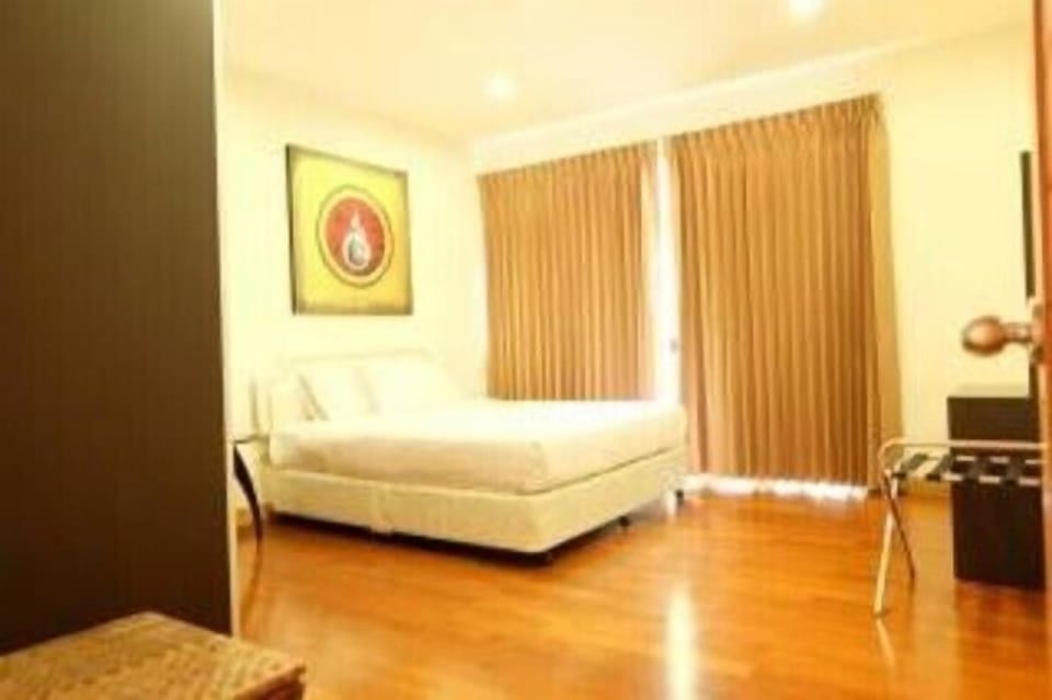 052 Pool Villa 4br beachfront