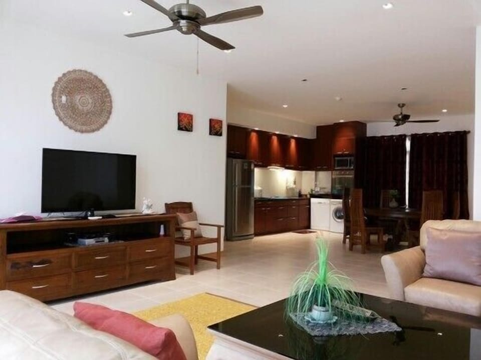 #712-S1 Lagoon condo 2BR/pool view 