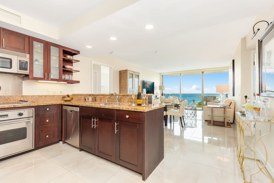 Elegant Condo with Stunning Views