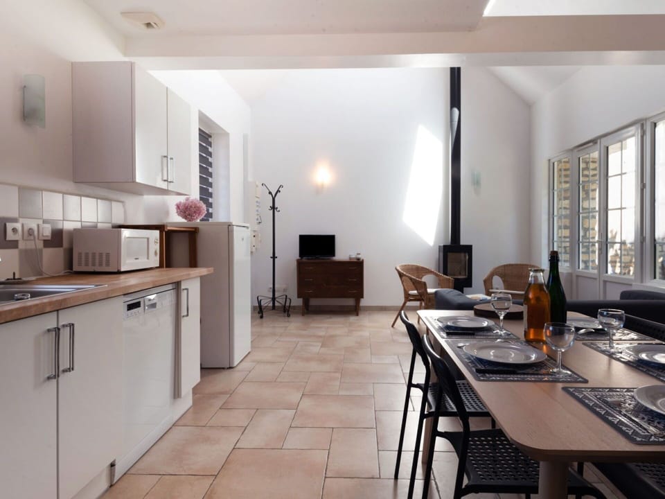 Table, Furniture, Building, Cabinetry, Kitchen, Chair, Wood, Countertop, Window, House
