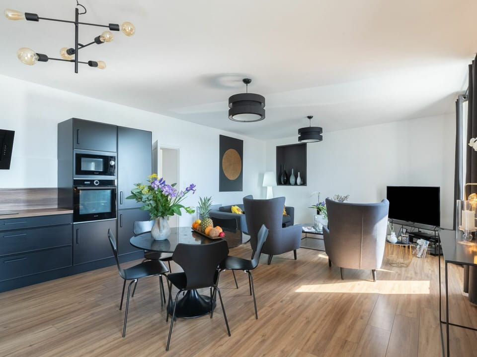 Plant, Water, Property, Furniture, Building, Table, Window, Azure, Chair, Interior Design